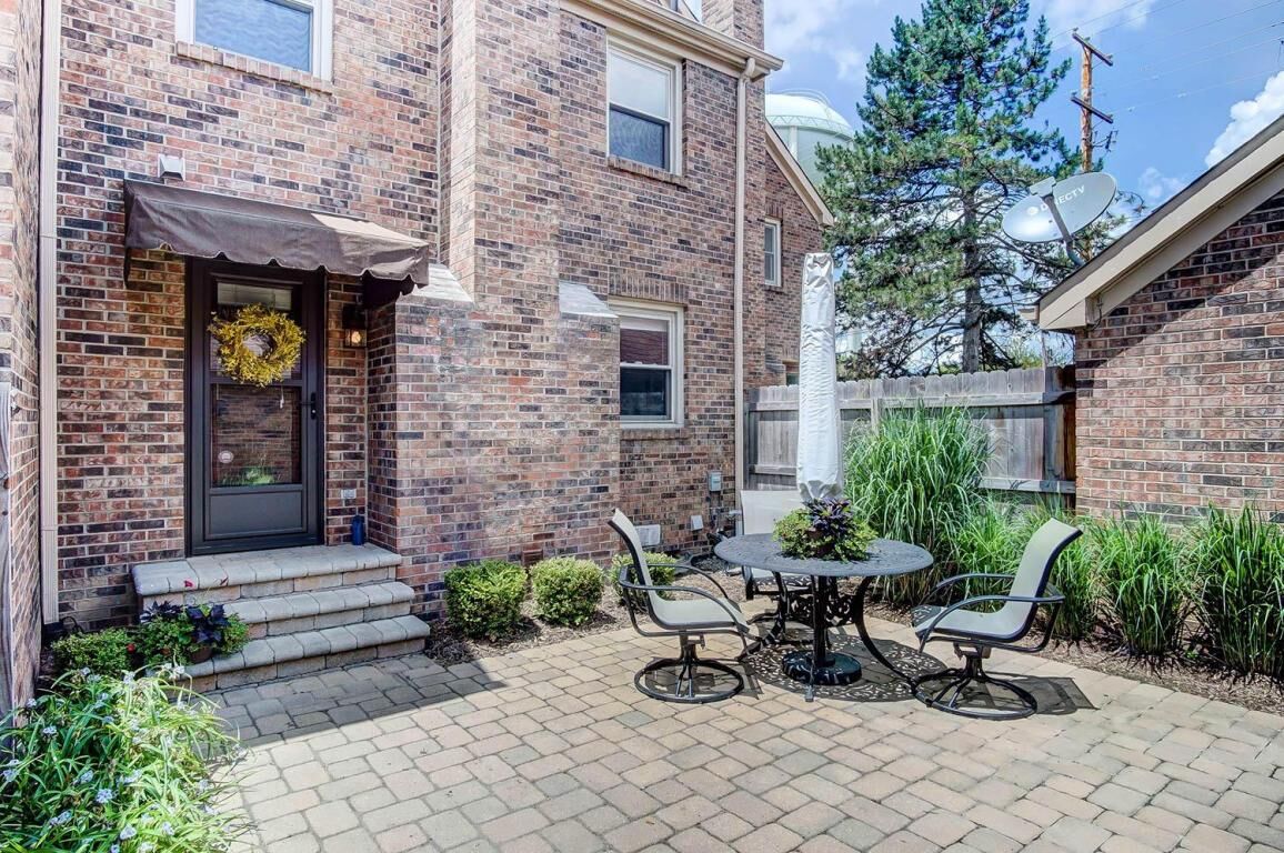 Property Photo: 4650 NW Professional Plaza OH 43220