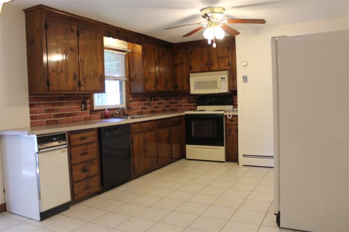 Property Photo:  25 Woodbury Street  NH 03079 
