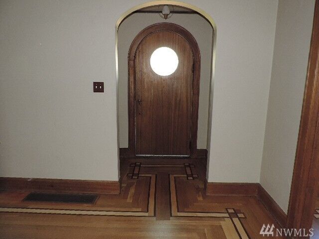 Property Photo: 226 W 12th St WA 98362