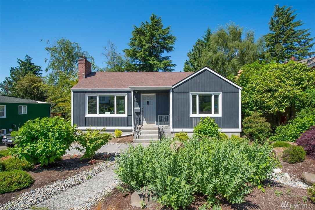 Property Photo:  6837 47th Avenue NE  WA 98115