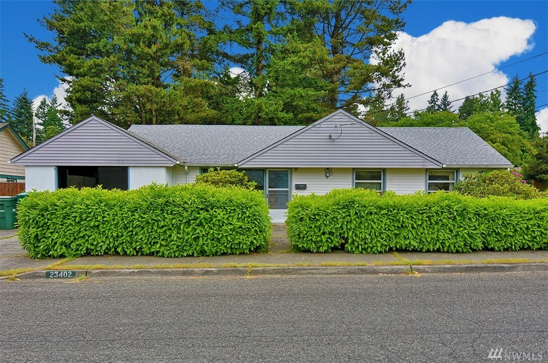 Property Photo:  23402 50th Ave W  WA 98043 