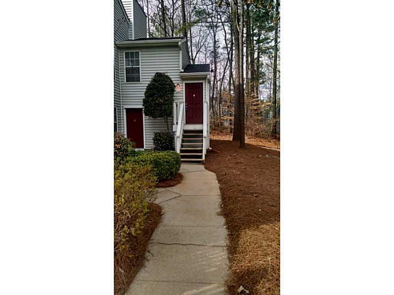 Property Photo:  806 Glenleaf Drive 806   30092 