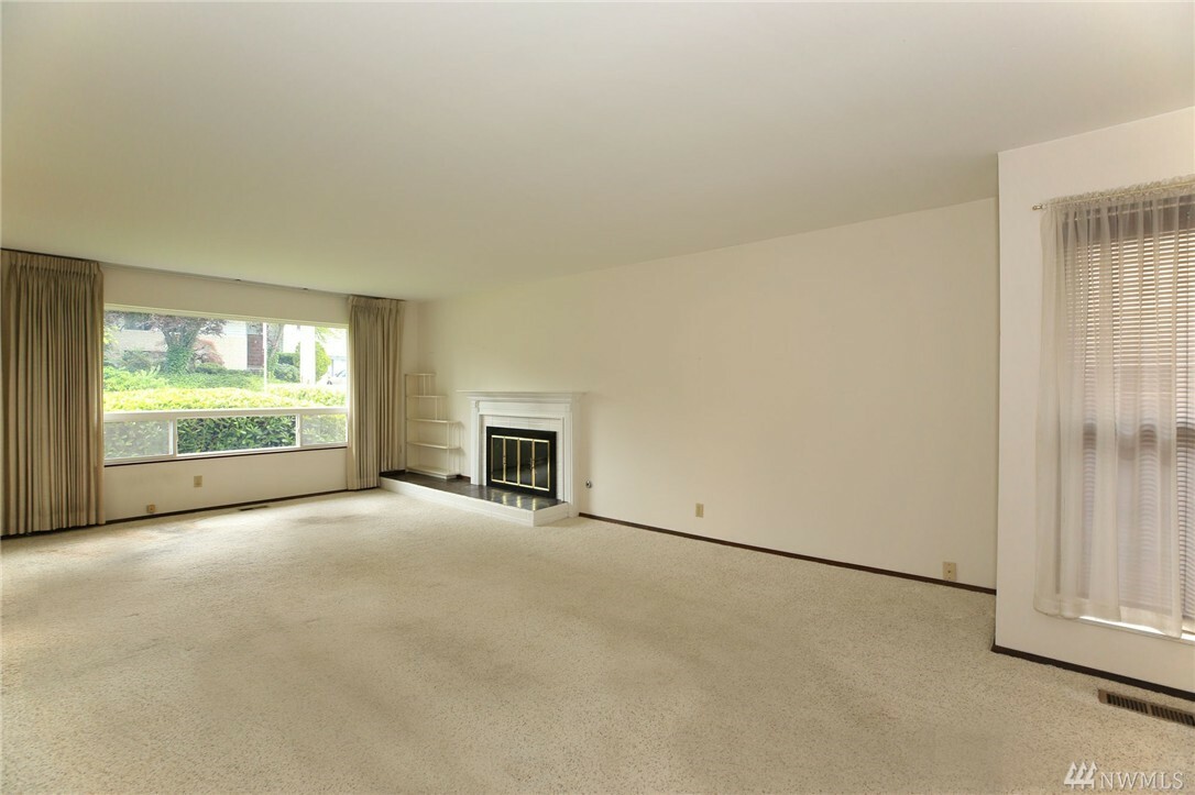 Property Photo: 12815 SE 7th Place WA 98005