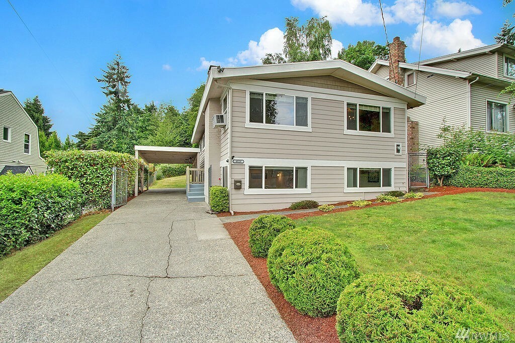 Property Photo: 4828 S Graham St WA 98118