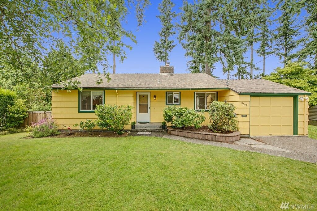Property Photo:  15603 2nd Ave NW  WA 98177 