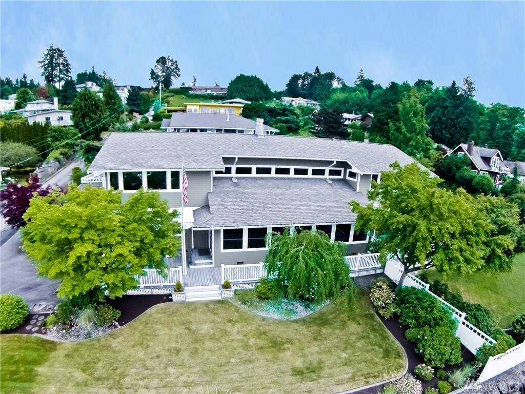 Property Photo: 820 Olympic Ave WA 98020