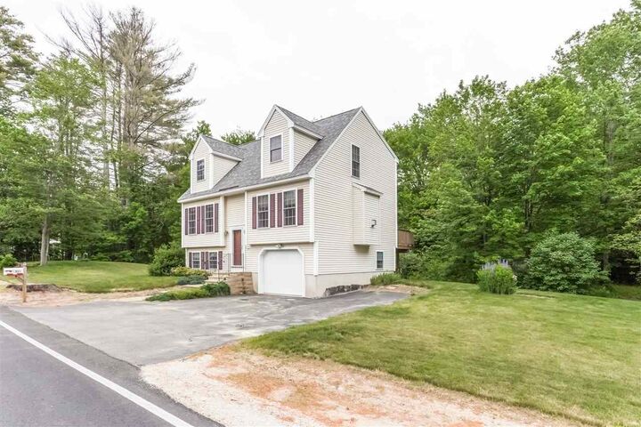 Property Photo:  521 Bunker Hill Road  NH 03032 