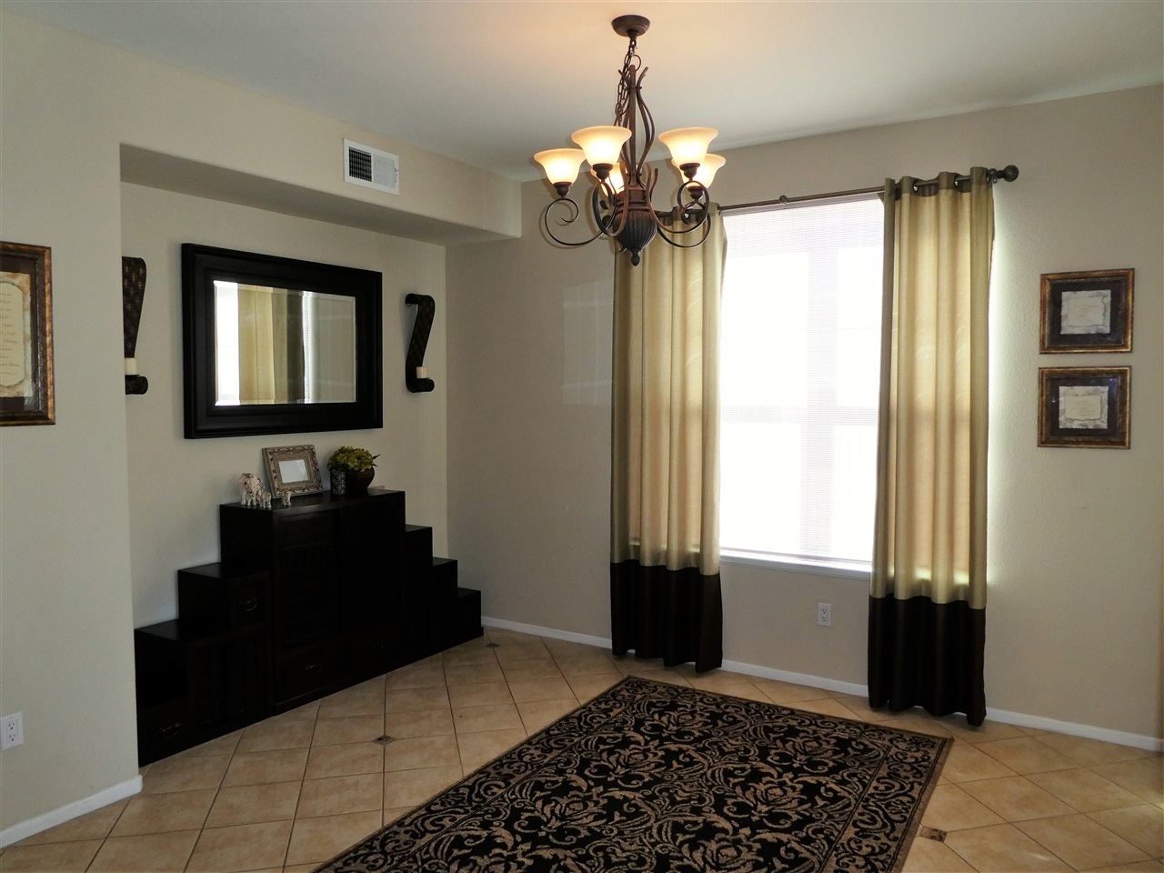 Property Photo:  2334 Citron Place  CA 92027 