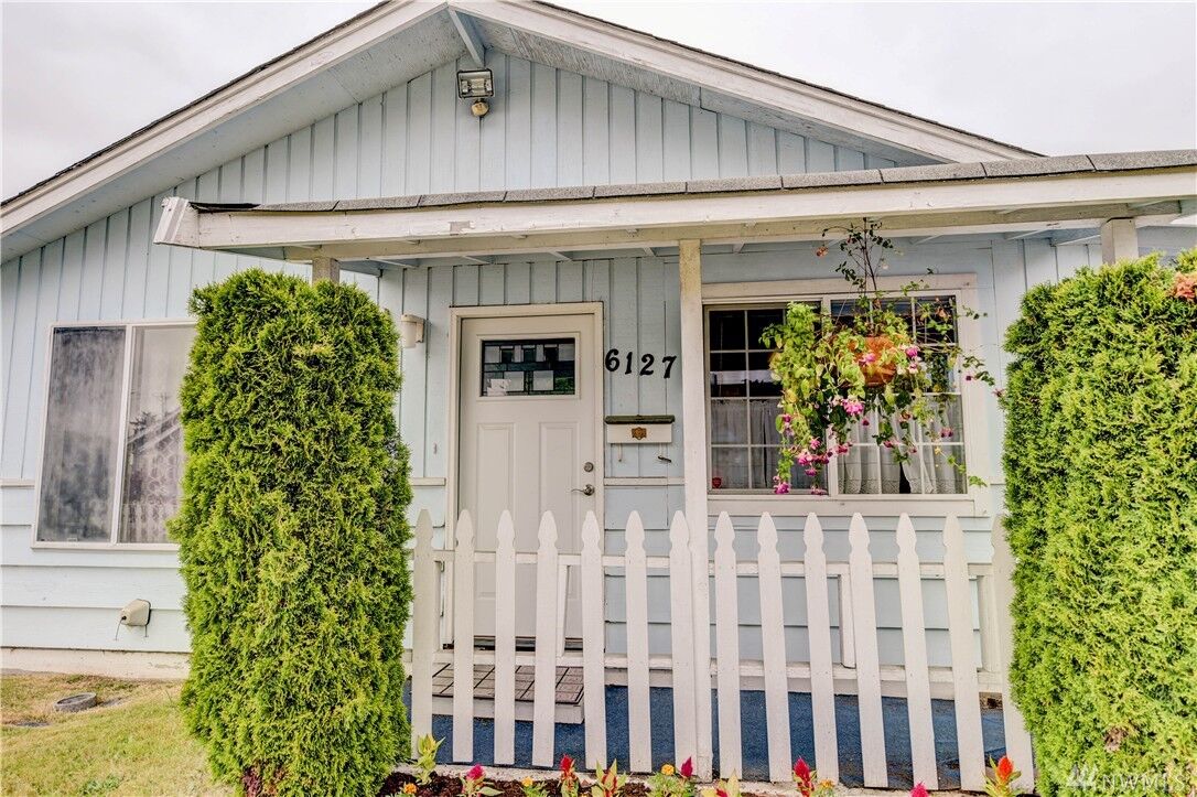 Property Photo:  6127 Tacoma Ave S  WA 98408 