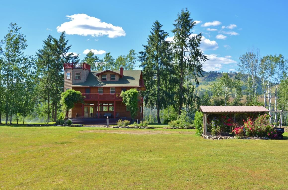 Property Photo: 3391 Hwy 25 N. #6 WA 99157