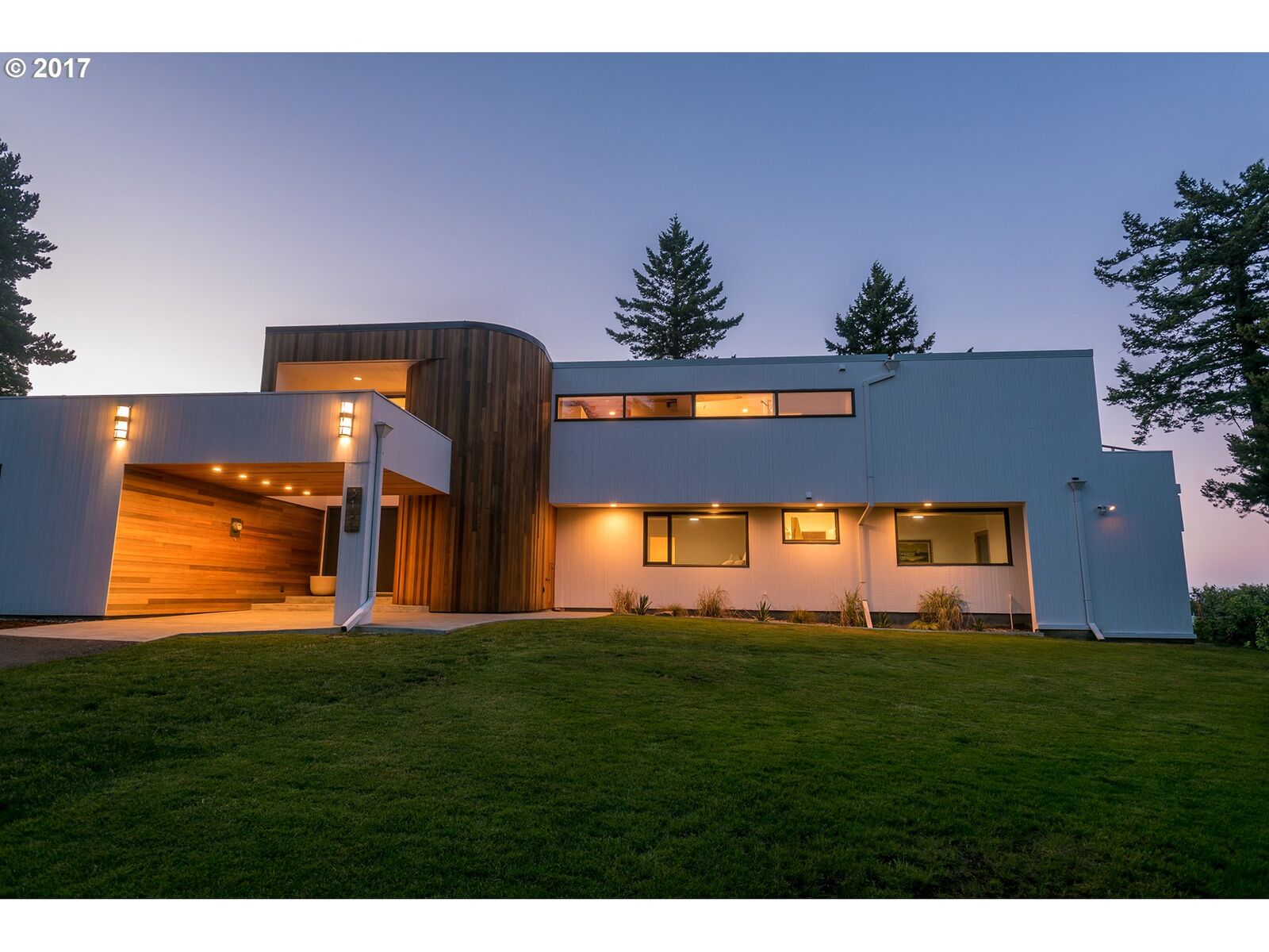 Property Photo: 3131 SW Fairmount Blvd OR 97239