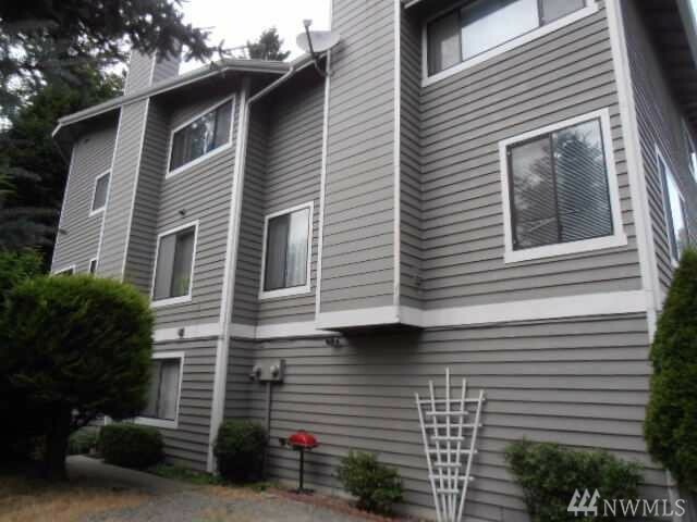 Property Photo: 18617 67th Place NE WA 98028