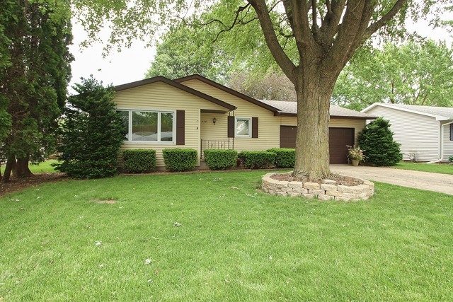 Property Photo:  578 Pierce Avenue  IL 60915 