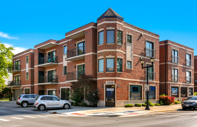 Property Photo: 2805 North 75th Court 2B IL 60707