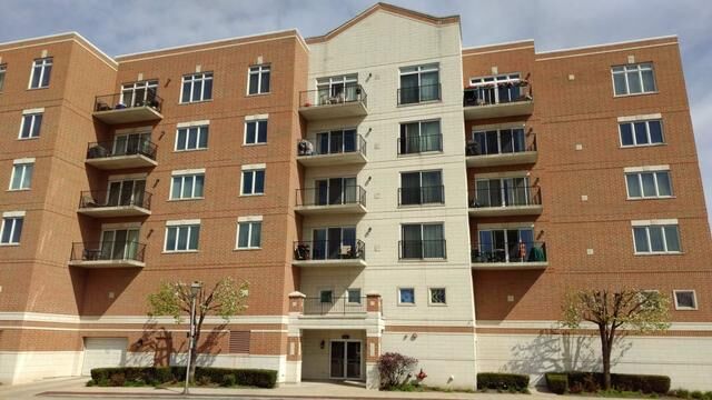 Property Photo:  8822 Brookfield Avenue 509  IL 60513 