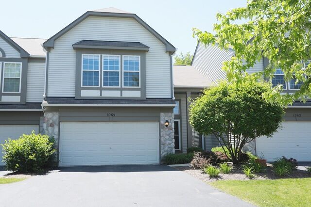 Property Photo:  1065 Stamford Court 1065  IL 60502 