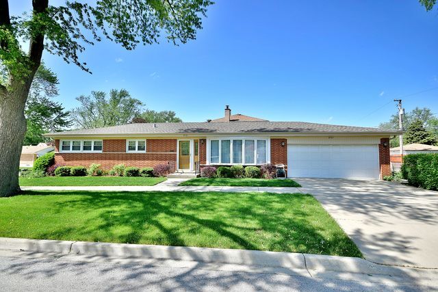 Property Photo:  8101 N Wisner Street  IL 60714