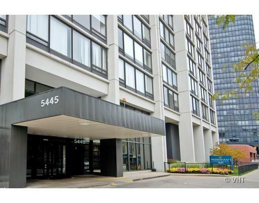 Property Photo: 5445 N Sheridan Road 902 IL 60640