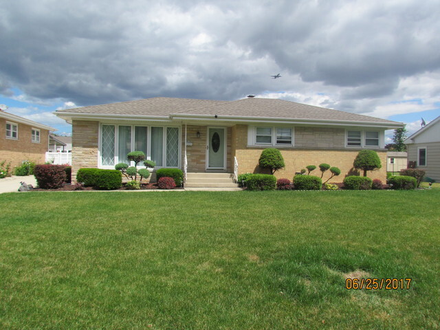 Property Photo: 4925 Prospect Avenue IL 60706