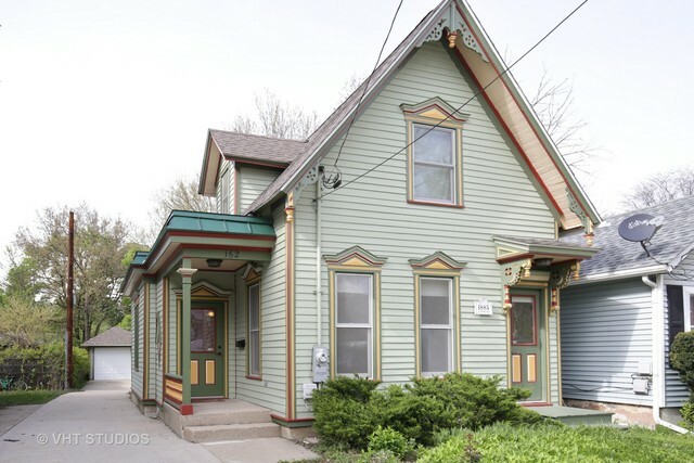 Property Photo:  162 Summit Street  IL 60120 