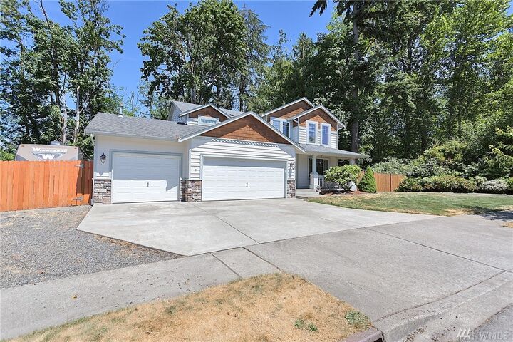 Property Photo:  8325 178th Place NE  WA 98223 