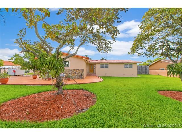 Property Photo:  221 SW 124th Ave  FL 33184 