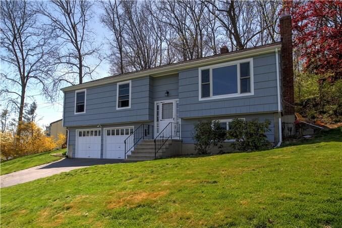 Property Photo:  