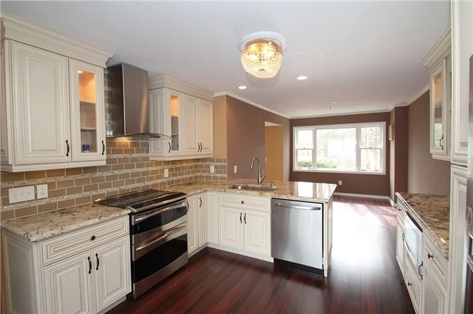 Property Photo:  11 Wilton Crest 11  CT 06897 