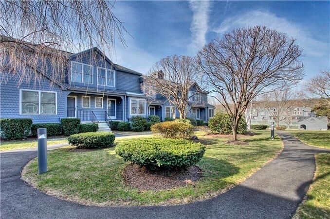 Property Photo:  110 Fawn Ridge Lane 110  CT 06851 
