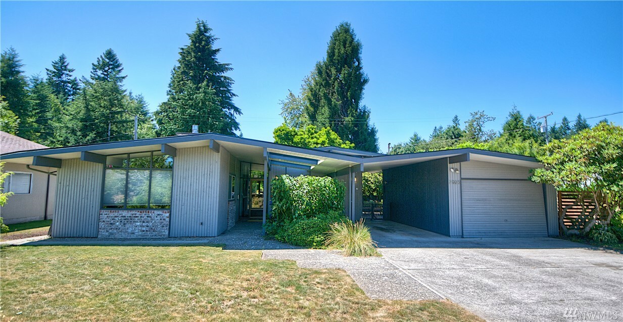 Property Photo: 2925 Boundary St SE WA 98501