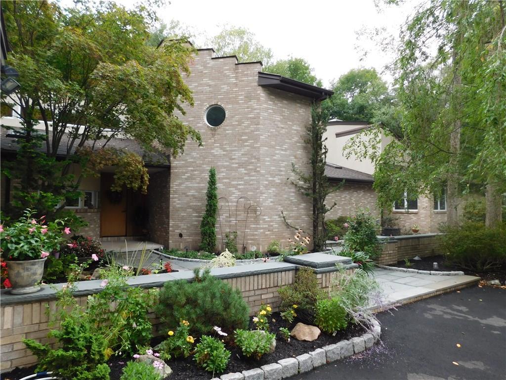 Property Photo: 40 Inverness Court CT 06410
