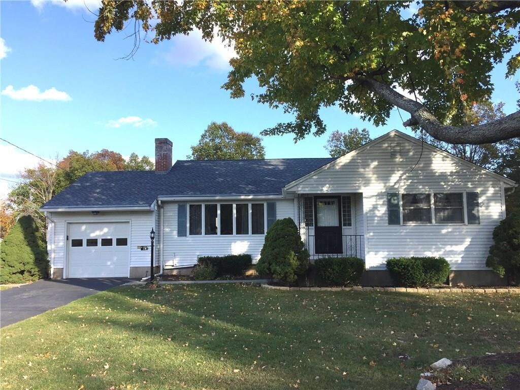 Property Photo:  28 Valley Crest Drive  CT 06109 
