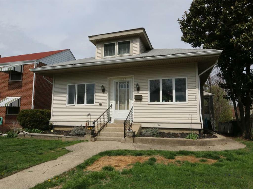 Property Photo:  1734 Kinney Avenue  OH 45231 