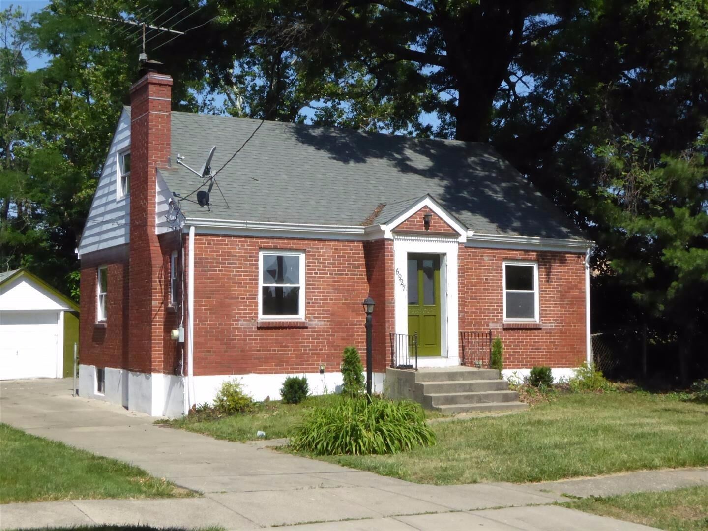 Property Photo:  6927 Mearl Avenue  OH 45239