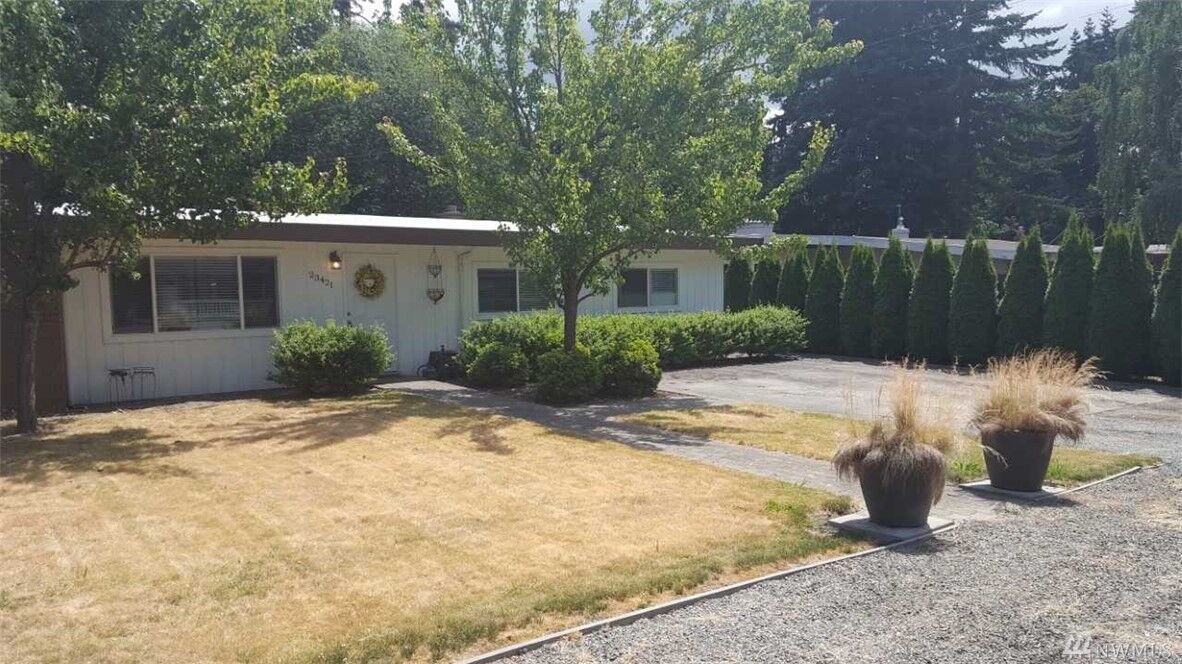 Property Photo: 23421 78th Ave W WA 98026