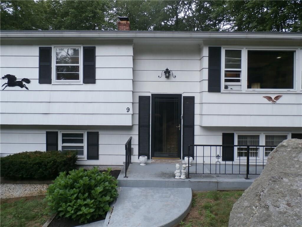 Property Photo: 9 Ticon Court CT 06484
