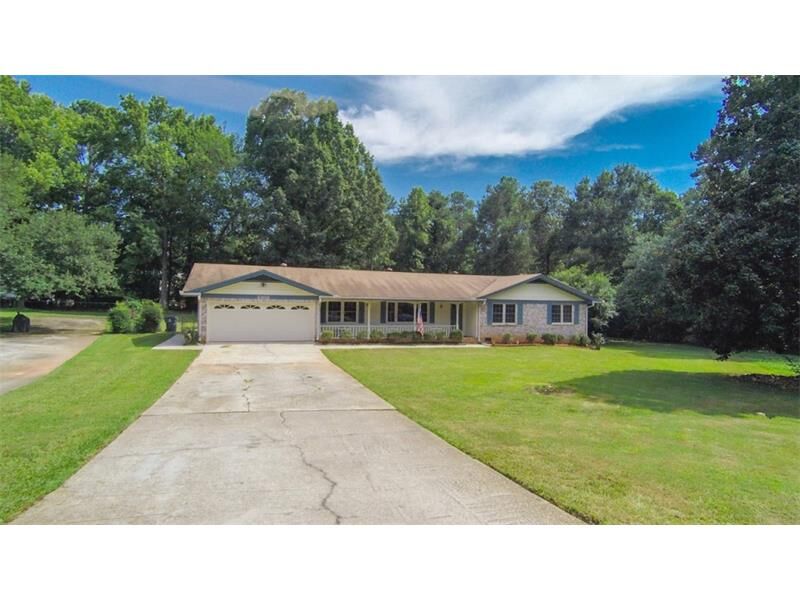 Property Photo:  2103 W Chester Circle   30013 