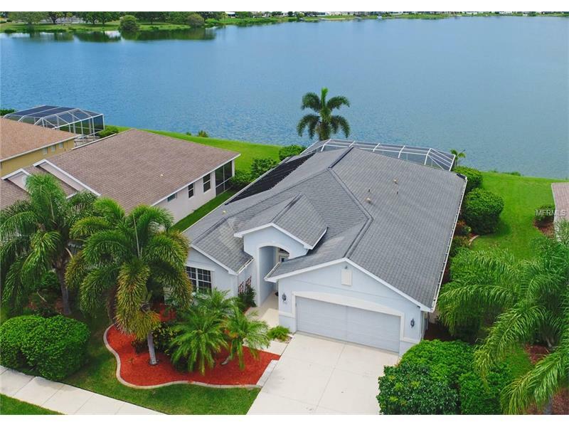 Property Photo: 5502 Lakehurst Court FL 34221