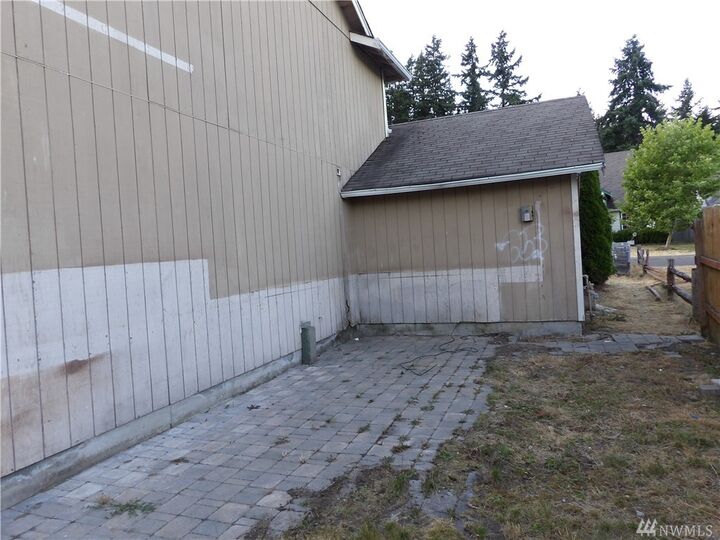 Property Photo:  1010 200th St Ct E  WA 98387 