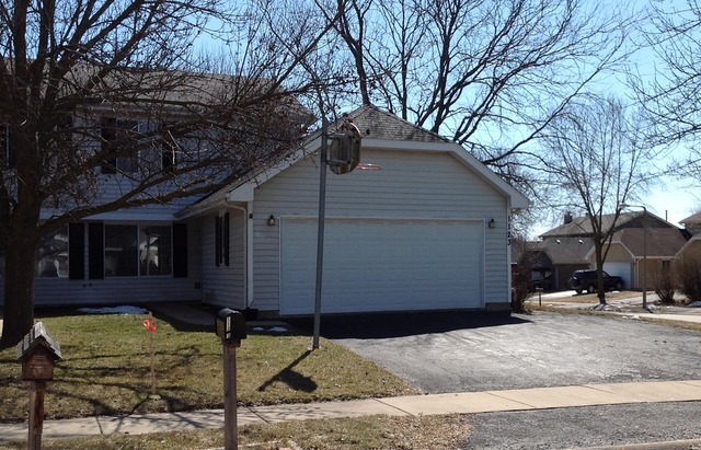 Property Photo:  1123 Brunswick Lane  IL 60504 