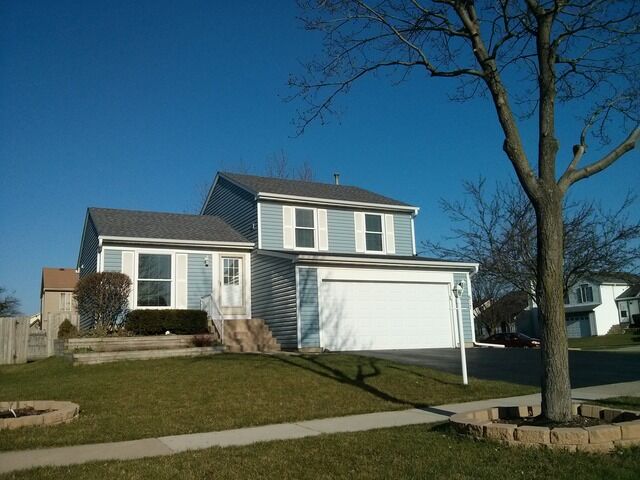 Property Photo:  517 Southwood Circle  IL 60107 