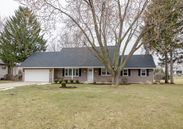 Property Photo:  10S244 Alma Lane  IL 60564 