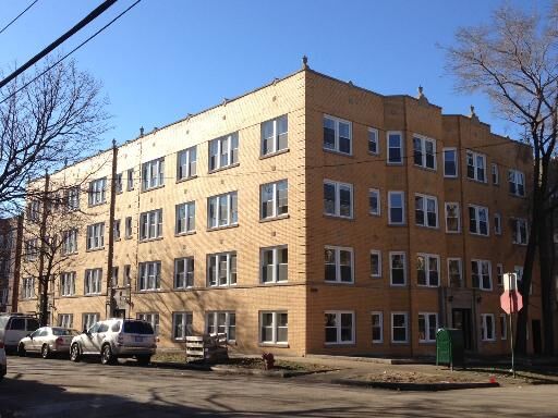 Property Photo: 2035 W Arthur Avenue W 3E IL 60645