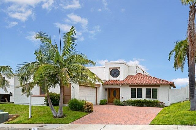 Property Photo:  621 Avenida Acapulco  CA 92672 