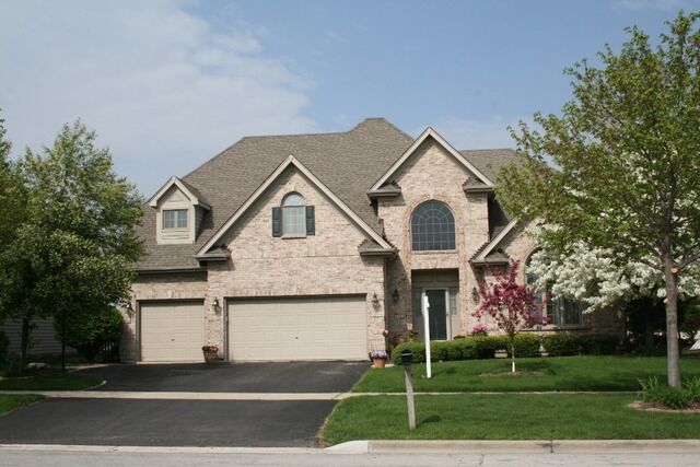 Property Photo:  2527 Skylane Drive  IL 60564 