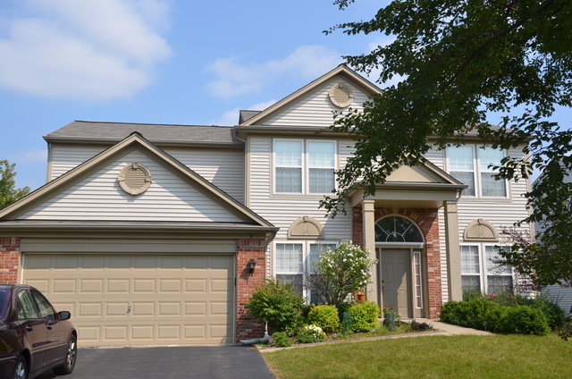 Property Photo: 2 Lilac Court IL 60490