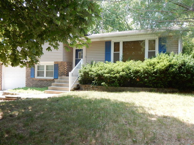 Property Photo:  851 Robert Drive  IL 60914 