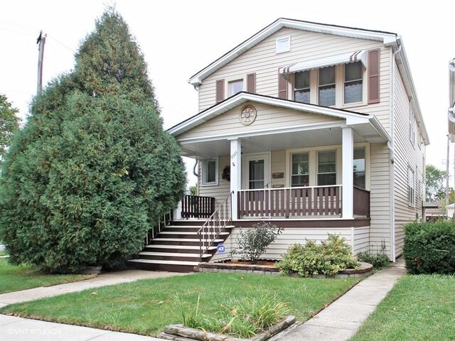 Property Photo: 5553 N Monitor Avenue IL 60630