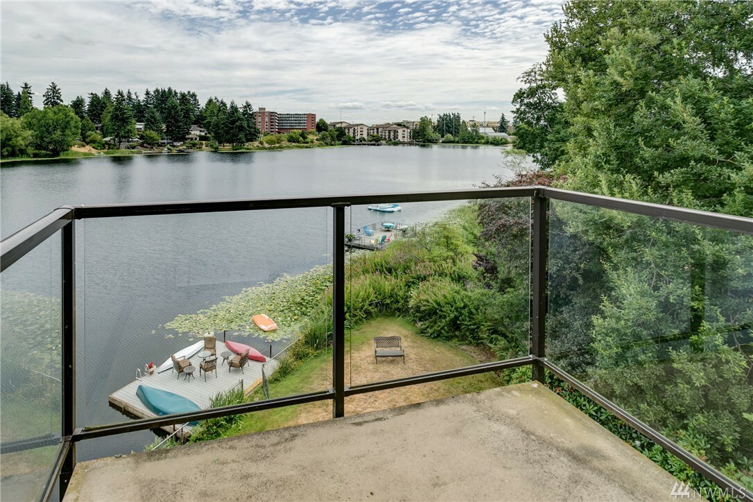 Property Photo:  13426 Greenwood Ave N 402  WA 98133 