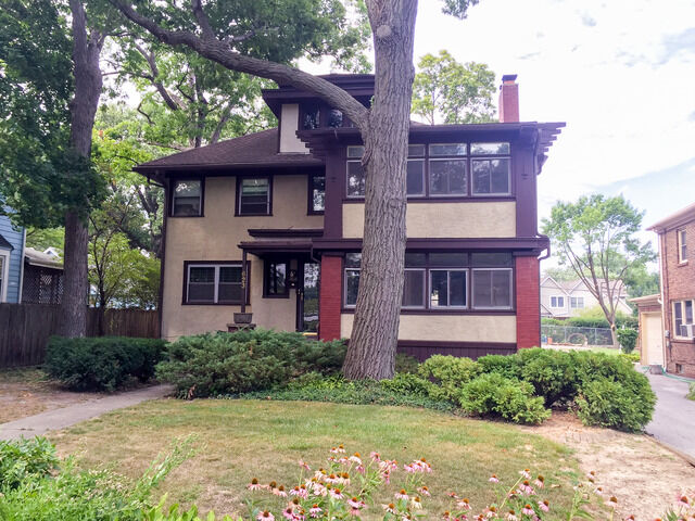 Property Photo: 623 Vine Avenue 1 IL 60035